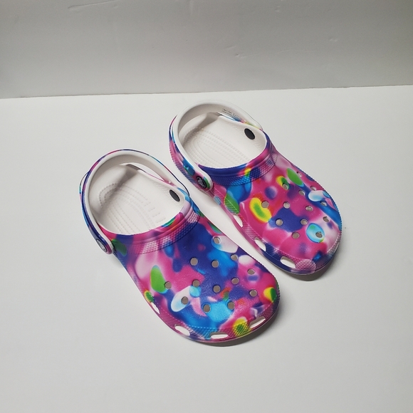 CROCS CLASSIC SOLARIZED CLOGS SOLAR RAINBOW UNISEX SZ M4/W6 pre-owned - Picture 2 of 8